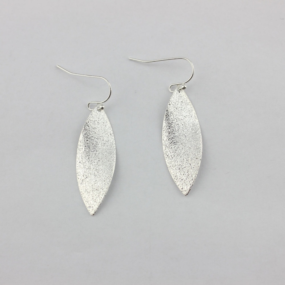 2/$15 • Leaf Drop Earrings - Picture 5 of 6